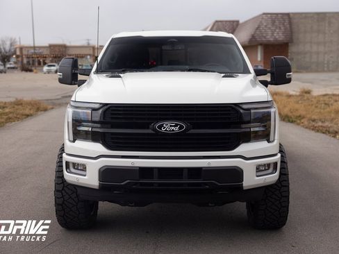 Used 2025 Ford F150 Platinum image 3