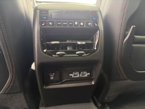 Used 2022 Jeep Grand Cherokee Summit image 19