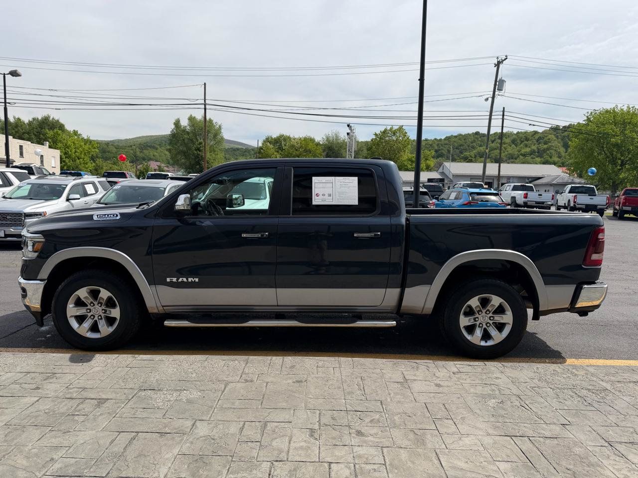 Used 2021 RAM 1500 Laramie AWD/4WD image 5