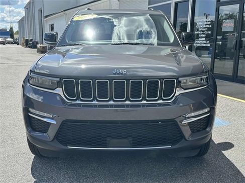 Used 2024 Jeep Grand Cherokee Limited image 5