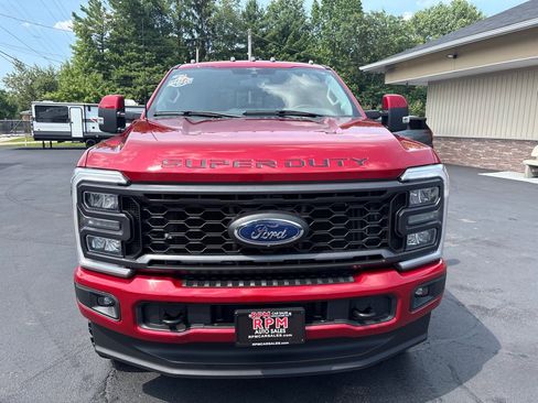 Used 2023 Ford F250 Lariat w/ Sport Appearance Package AWD/4WD image 2