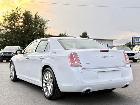 Used 2014 Chrysler 300 C RWD image 16