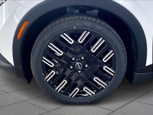 New 2026 Nissan Leaf Platinum+ w/ Cargo Package (Platinum+) image 9