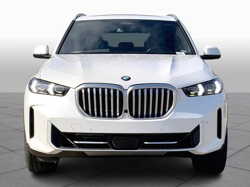New 2025 BMW X5 sDrive40i w/ Climate Comfort Package image 3