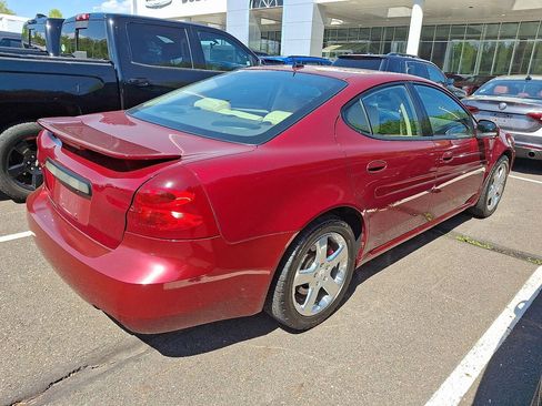 Used 2008 Pontiac Grand Prix GXP w/ Sun And Sound Package FWD image 4