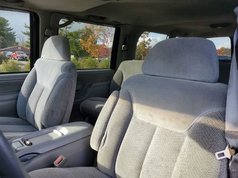 Used 1997 Chevrolet Suburban 4WD w/ Preferred Equipment Group 2 image 12