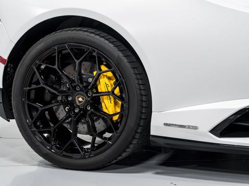 Used 2022 Lamborghini Huracan EVO AWD/4WD image 48