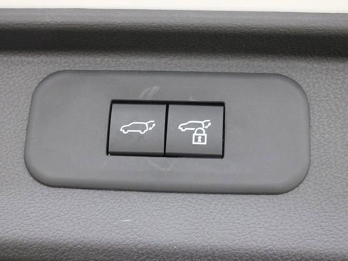 Used 2024 Toyota Grand Highlander Limited image 31