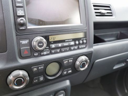 Used 2014 Honda Ridgeline SE image 25