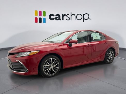 Used 2024 Toyota Camry XLE w/ Cold Weather Package FWD image 1