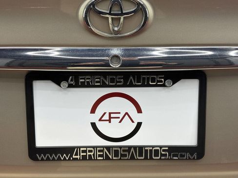 Used 2005 Toyota Camry LE FWD image 19
