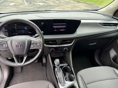 Used 2025 Buick Encore GX Preferred image 28
