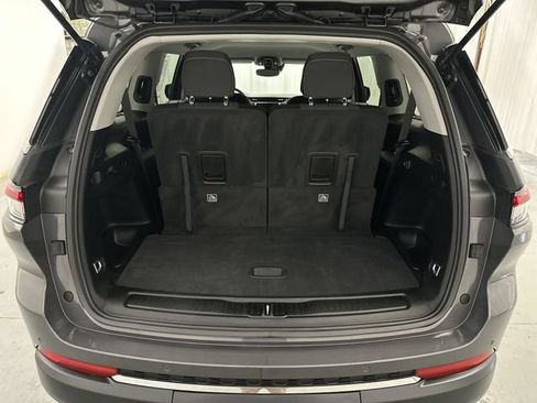 Used 2022 Jeep Grand Cherokee L Laredo w/ Luxury Tech Group I AWD/4WD image 22