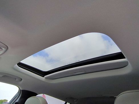 New 2026 Chevrolet Trax ACTIV w/ Sunroof Package FWD image 22