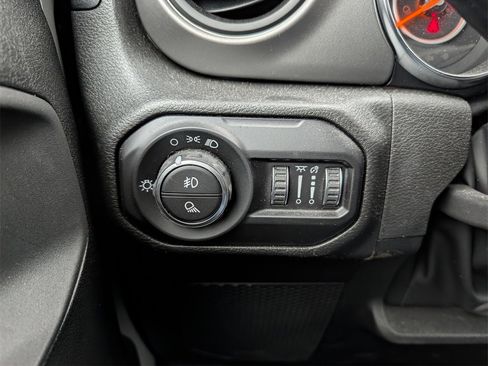 Used 2022 Jeep Gladiator Sport image 27