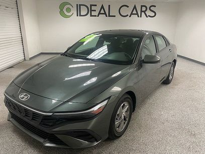 Used 2025 Hyundai Elantra SE