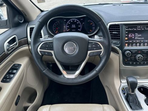 Used 2017 Jeep Grand Cherokee Limited w/ Luxury Group II image 14