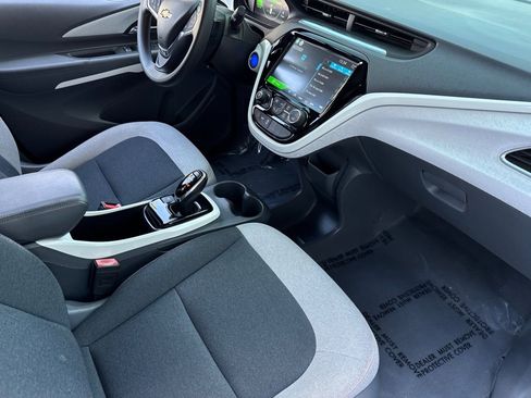 Used 2020 Chevrolet Bolt LT FWD image 19