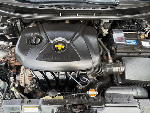 Used 2012 Hyundai Elantra Limited FWD image 24
