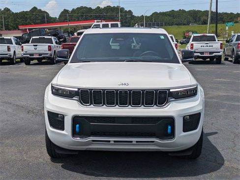New 2024 Jeep Grand Cherokee Overland w/ Advanced Protech Group III image 8