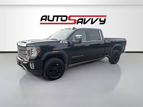 Used 2022 GMC Sierra 2500 Denali w/ Denali Black Diamond Edition image 3