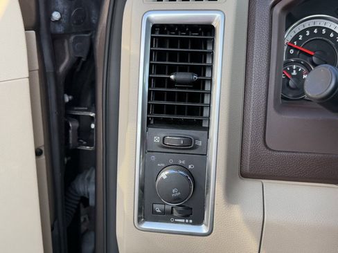 Used 2018 RAM 1500 Big Horn image 12