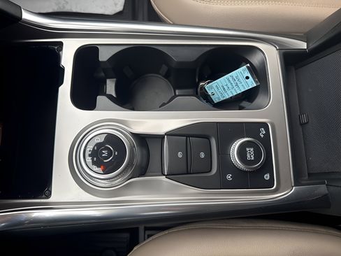 Used 2020 Ford Explorer XLT w/ Equipment Group 202A image 47