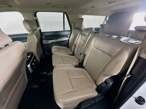 Used 2023 Ford Expedition Max XLT image 27