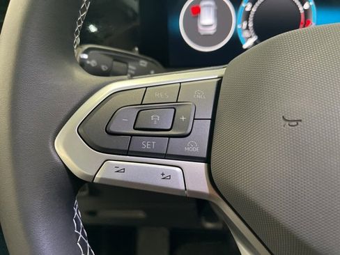 New 2026 Volkswagen Tiguan SE image 14