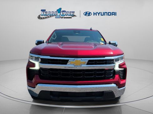 Used 2023 Chevrolet Silverado 1500 LT RWD image 2