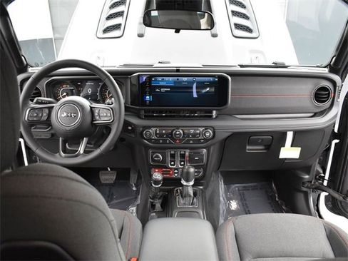 New 2026 Jeep Wrangler Rubicon w/ Xtreme 35 Tire Package image 10