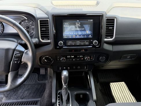 Used 2023 Nissan Frontier SV w/ SV Convenience Package AWD/4WD image 14