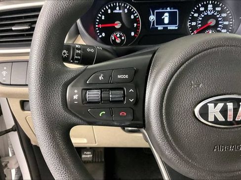 Used 2017 Kia Sorento LX FWD image 10