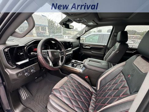 Used 2022 Chevrolet Silverado 1500 RST AWD/4WD image 12