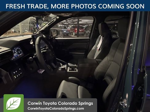 Used 2025 Toyota 4Runner TRD Off-Road Premium image 10