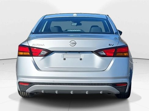 Used 2024 Nissan Altima 2.5 SV image 6