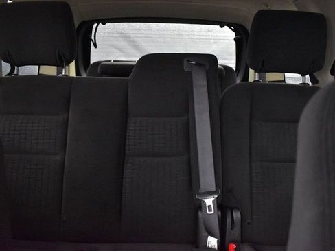 Used 2010 Ford Explorer XLT AWD/4WD image 14