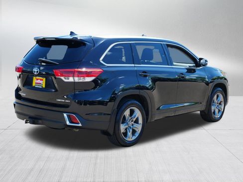 Used 2017 Toyota Highlander Limited Platinum AWD/4WD image 7