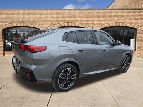 Used 2025 BMW X2 xDrive28i image 3