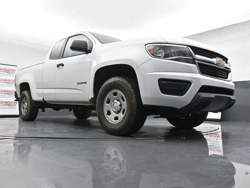 Used 2020 Chevrolet Colorado W/T w/ WT Convenience Package image 18