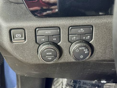 Used 2024 Chevrolet Silverado 1500 LT AWD/4WD image 21