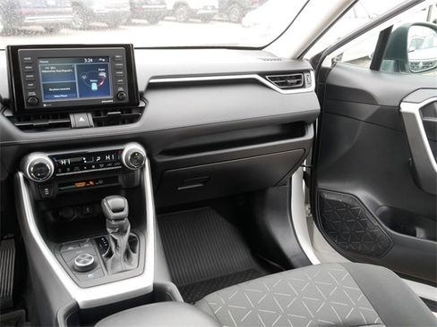 Used 2021 Toyota RAV4 XLE image 23