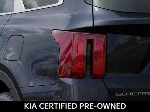 Certified 2026 Kia Sorento LX FWD image 11