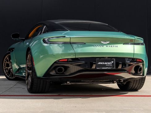 Used 2025 Aston Martin DB12 Coupe RWD image 6
