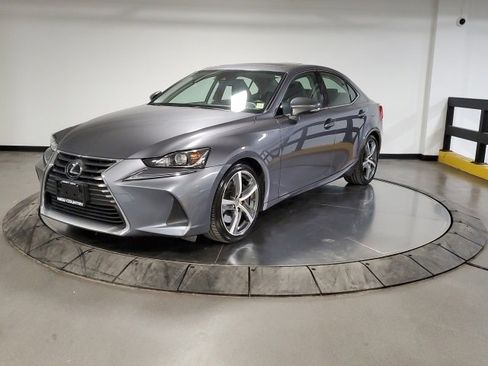 Used 2018 Lexus IS 300 AWD image 3