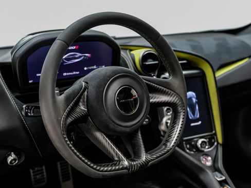 Used 2018 McLaren 720S Performance RWD image 15