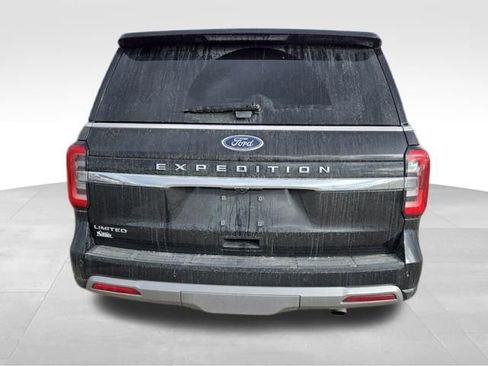 Used 2022 Ford Expedition Limited image 11