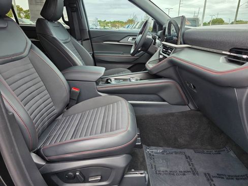 Used 2025 Ford Explorer ST-Line w/ Premium Package image 10