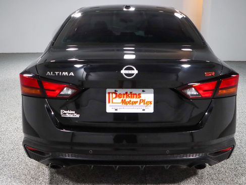 Used 2023 Nissan Altima 2.5 SR FWD image 8