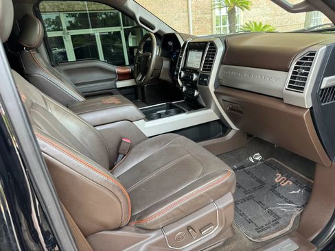 Used 2017 Ford F250 King Ranch w/ King Ranch Ultimate Package AWD/4WD image 36